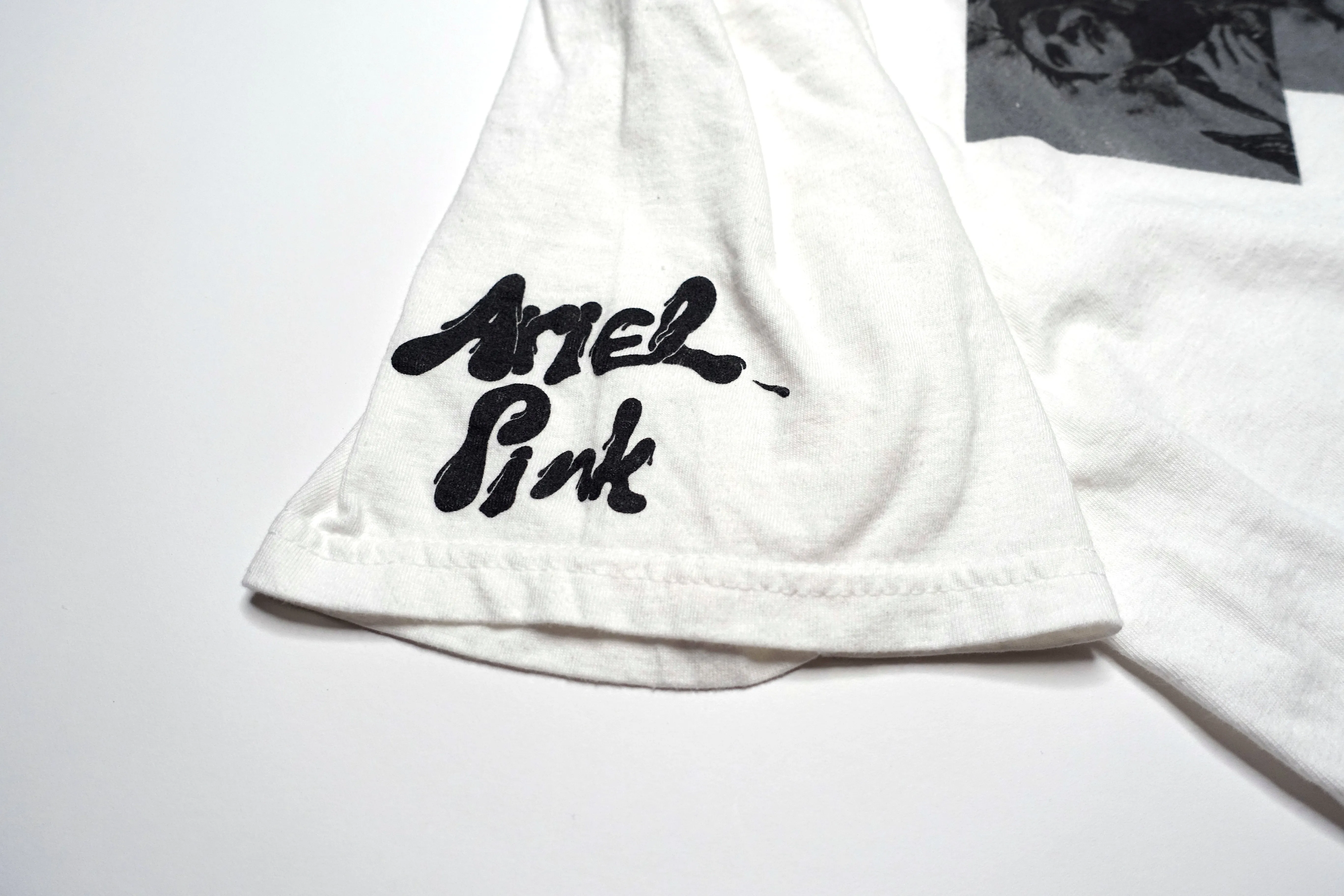 Ariel Pink - Dedicated To Bobby Jameson 2017 Tour Shirt Size XL