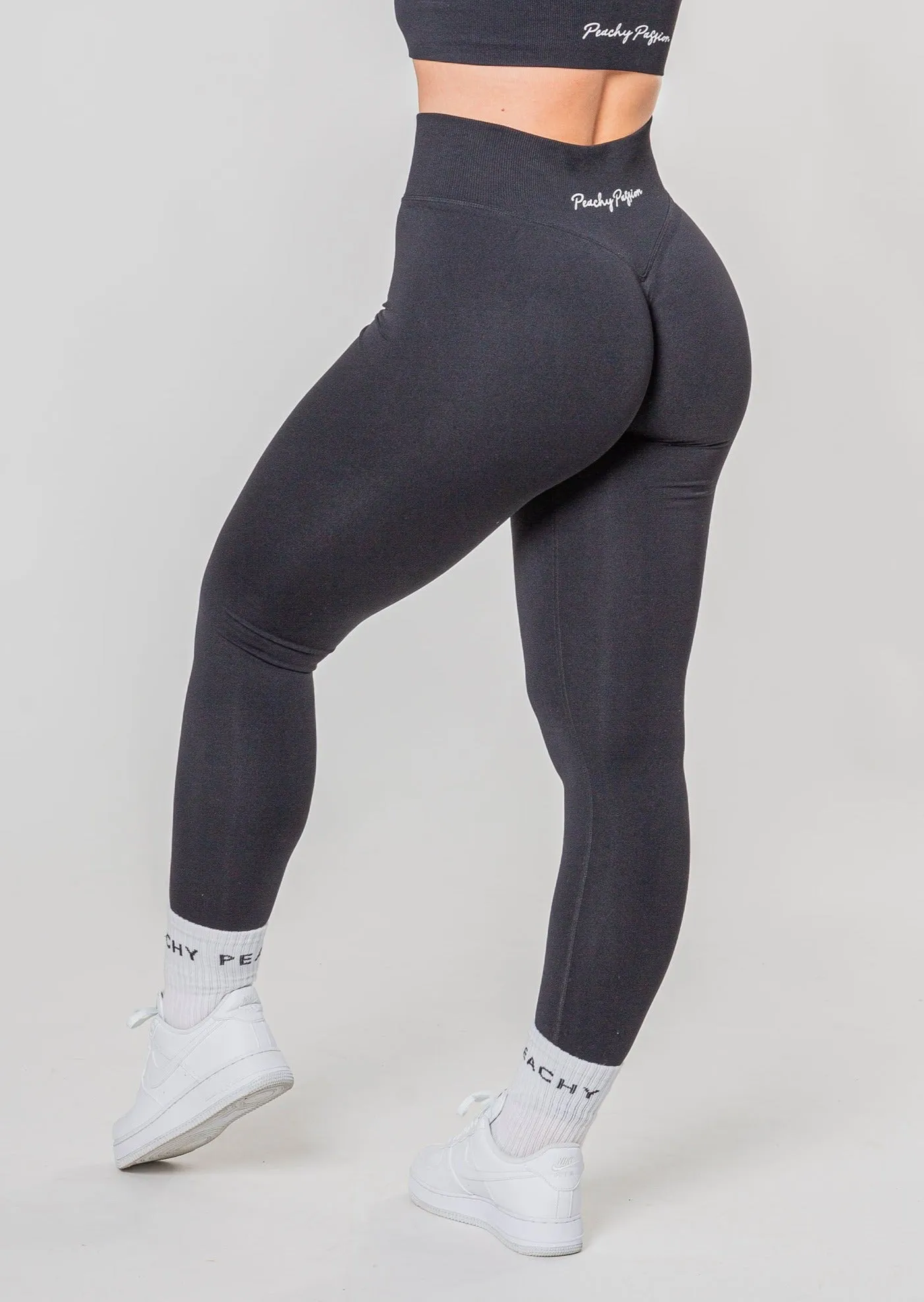 [VORBESTELLUNG] PURPOSE Scrunch Leggings