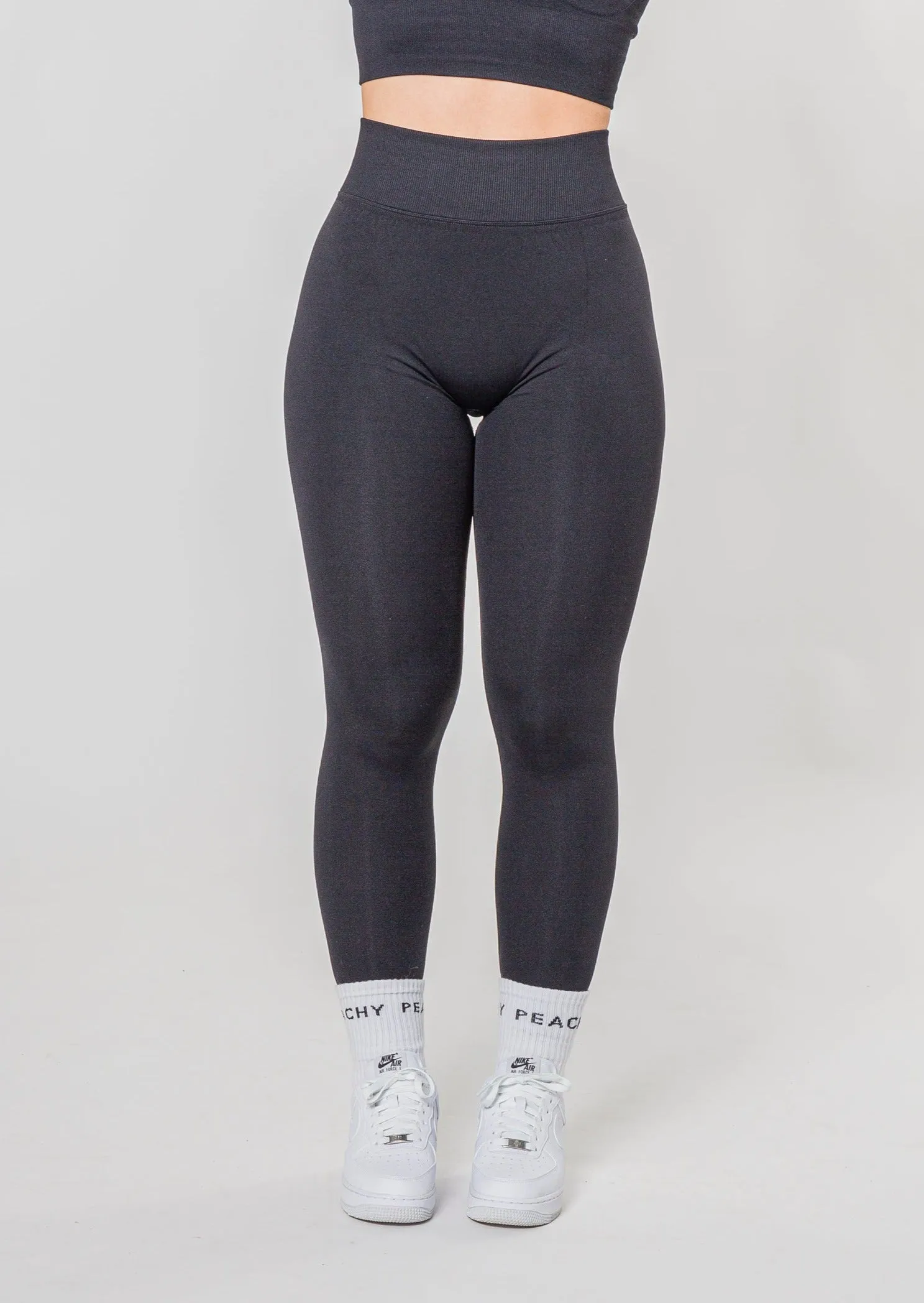 [VORBESTELLUNG] PURPOSE Scrunch Leggings