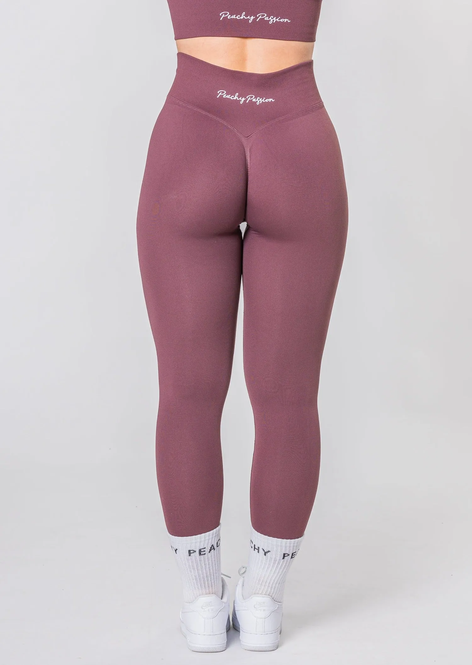 [VORBESTELLUNG] PURPOSE Scrunch Leggings