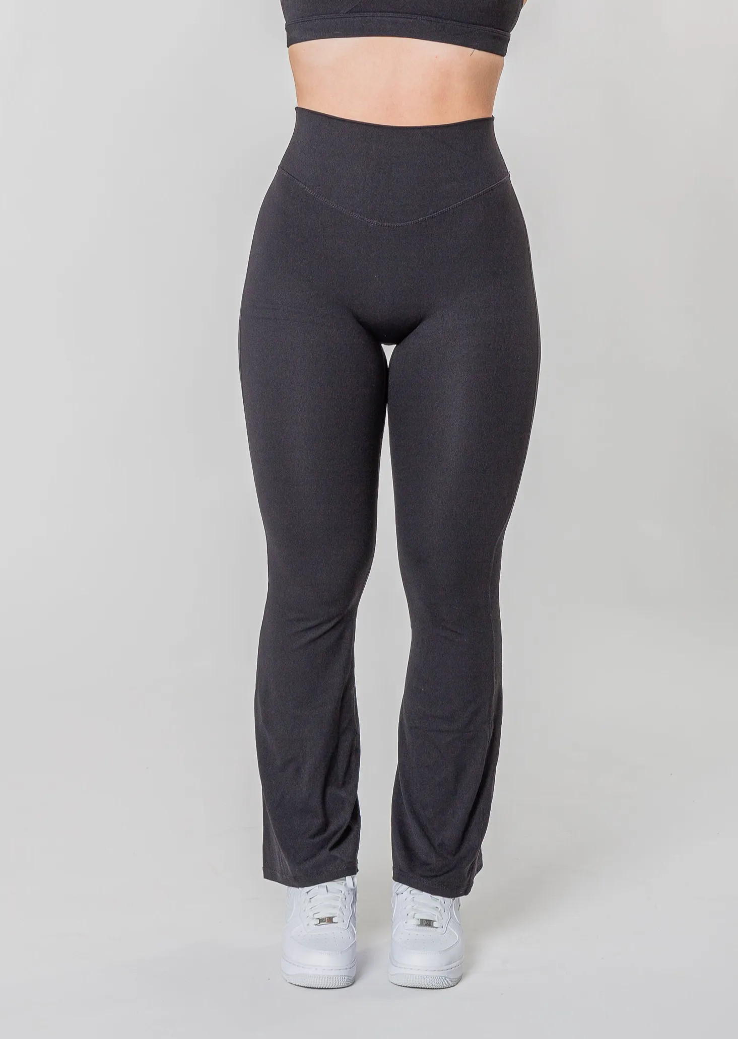 [VORBESTELLUNG] VITALITY Flared Leggings